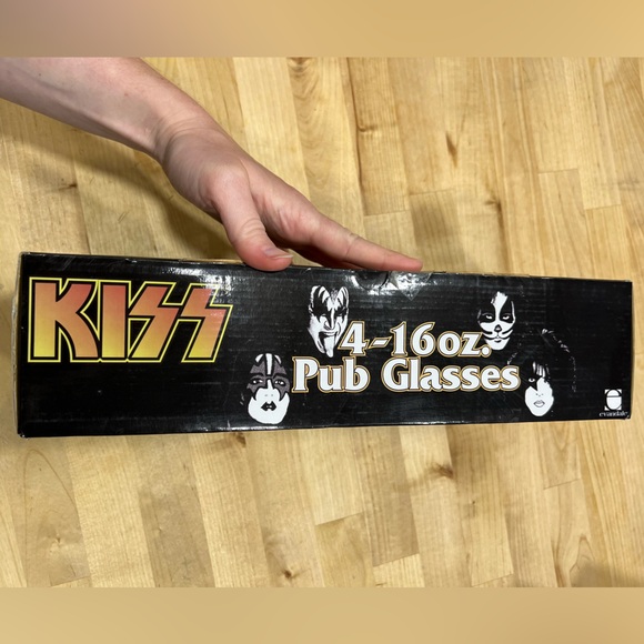 Vintage Collectible Pint Glass Set KISS Iconic Album Art Glass - Picture 6 of 9